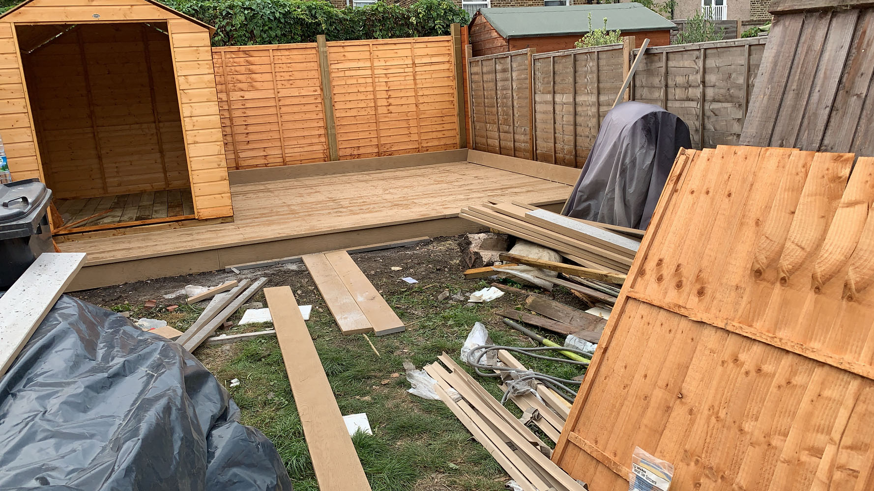 Handyman finishing work